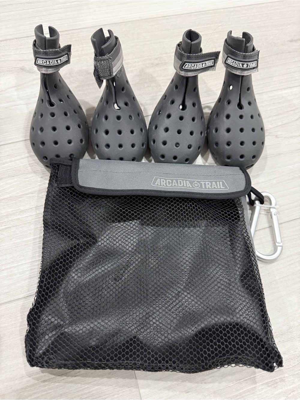 Arcadia Trail Dog Water Boots size Large (Set of 4)
